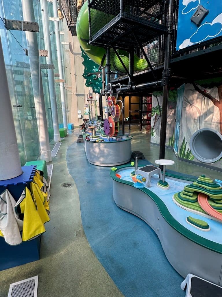 Gallery photos for Chattanooga's Creative Discovery Museum Sparkles Again: Image #2