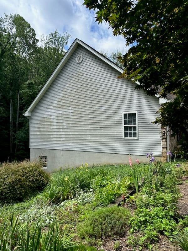 Gallery photos for Revitalize Your Home with Our Expert House Washing: Image #1