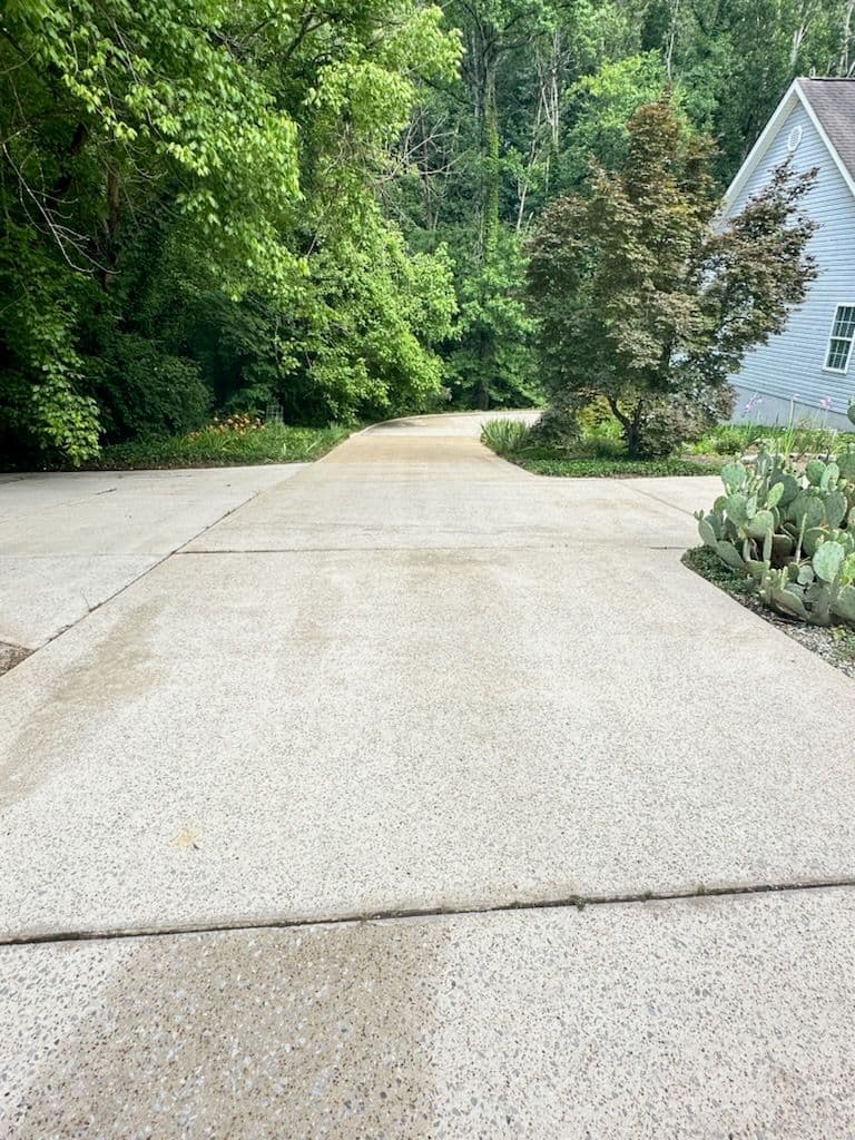 Project Sparkling Clean Driveways in Red Bank TN image